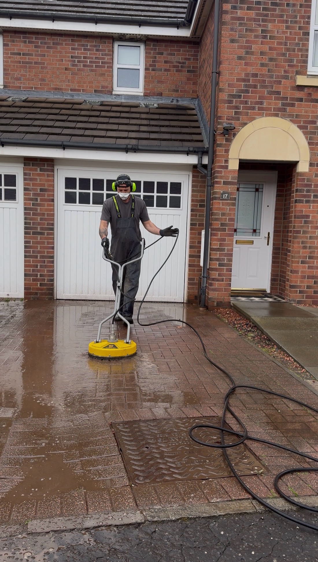 Driveway pressure washing Edinburgh - block paving cleaned by Better Call Michael